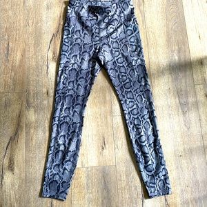 Avia snake print workout tights size small